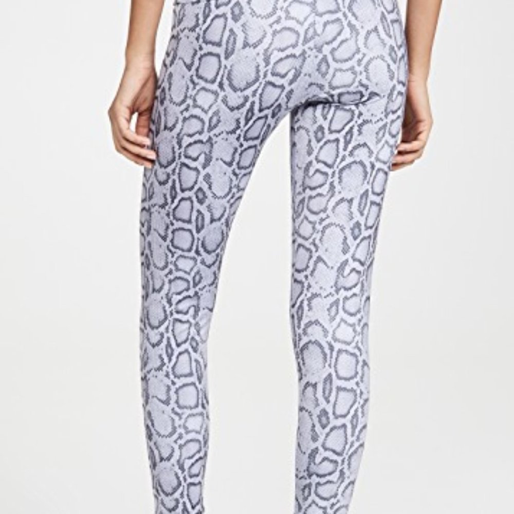 ONZIE HIGH BASIC MIDI LEGGING - GRAY COBRA size small/medium - Picture 6 of 7